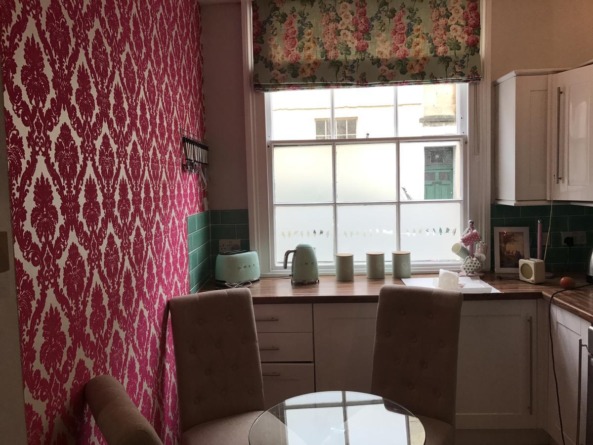 2 Bed, Ground Floor Bijou Georgian City Apartment Бат Экстерьер фото