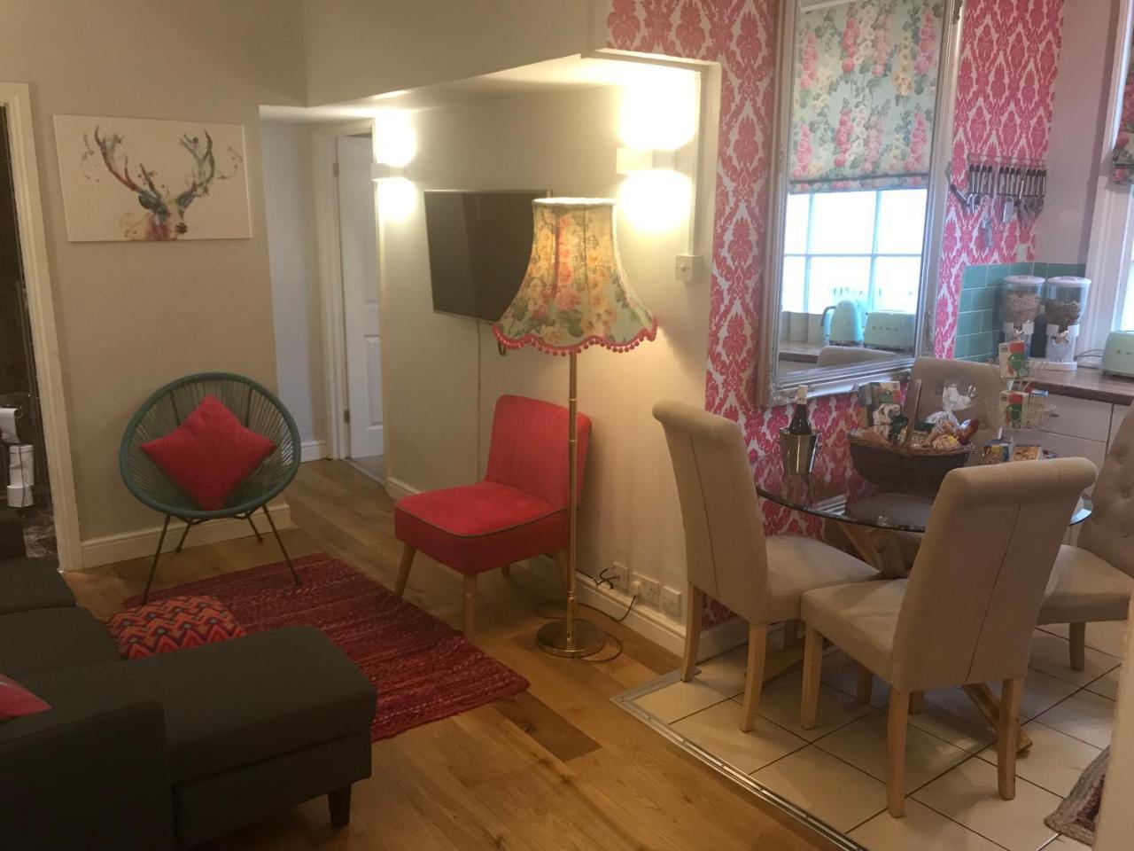 2 Bed, Ground Floor Bijou Georgian City Apartment Бат Экстерьер фото